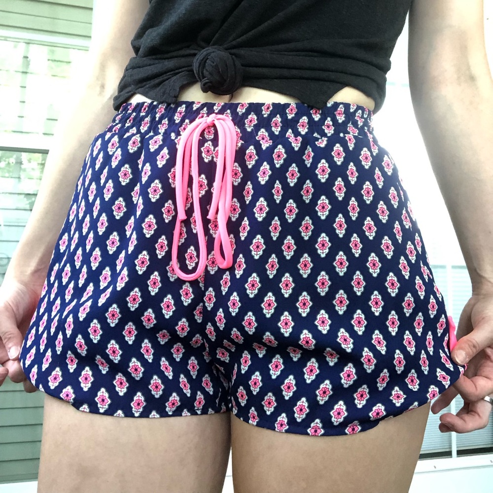 Francesca’s navy, hot pink, & white boho shorts